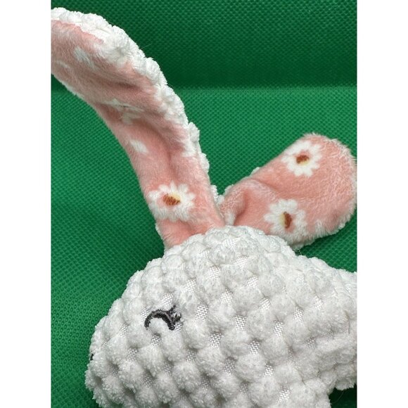 Gerber Modern Moments Waffle Weave Quilted White Bunny Rabbit Baby Rattle- Rare - Picture 5 of 9